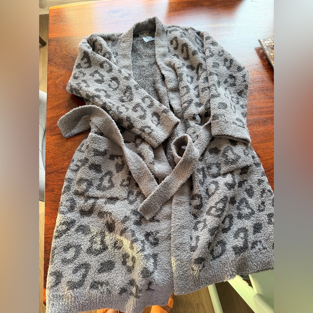 NWOT BAREFOOT ROBE